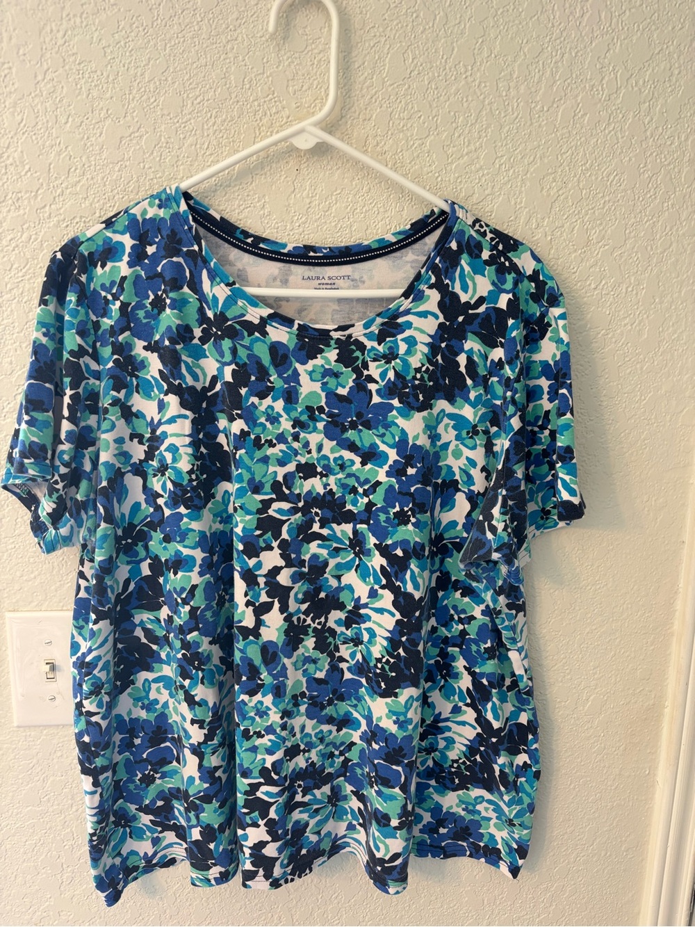 Laura Scott Blue & Aqua Floral Short Sleeve Tee